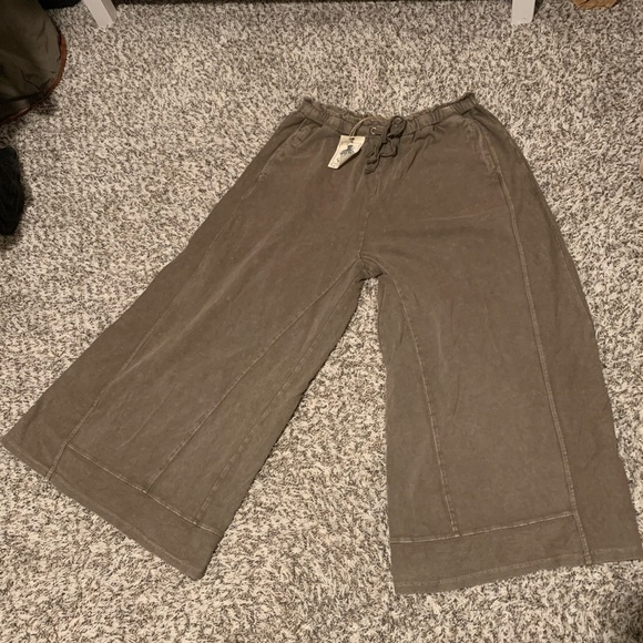 BNWT | Easel Signature Flowy Wide Leg Pants - Picture 1 of 6